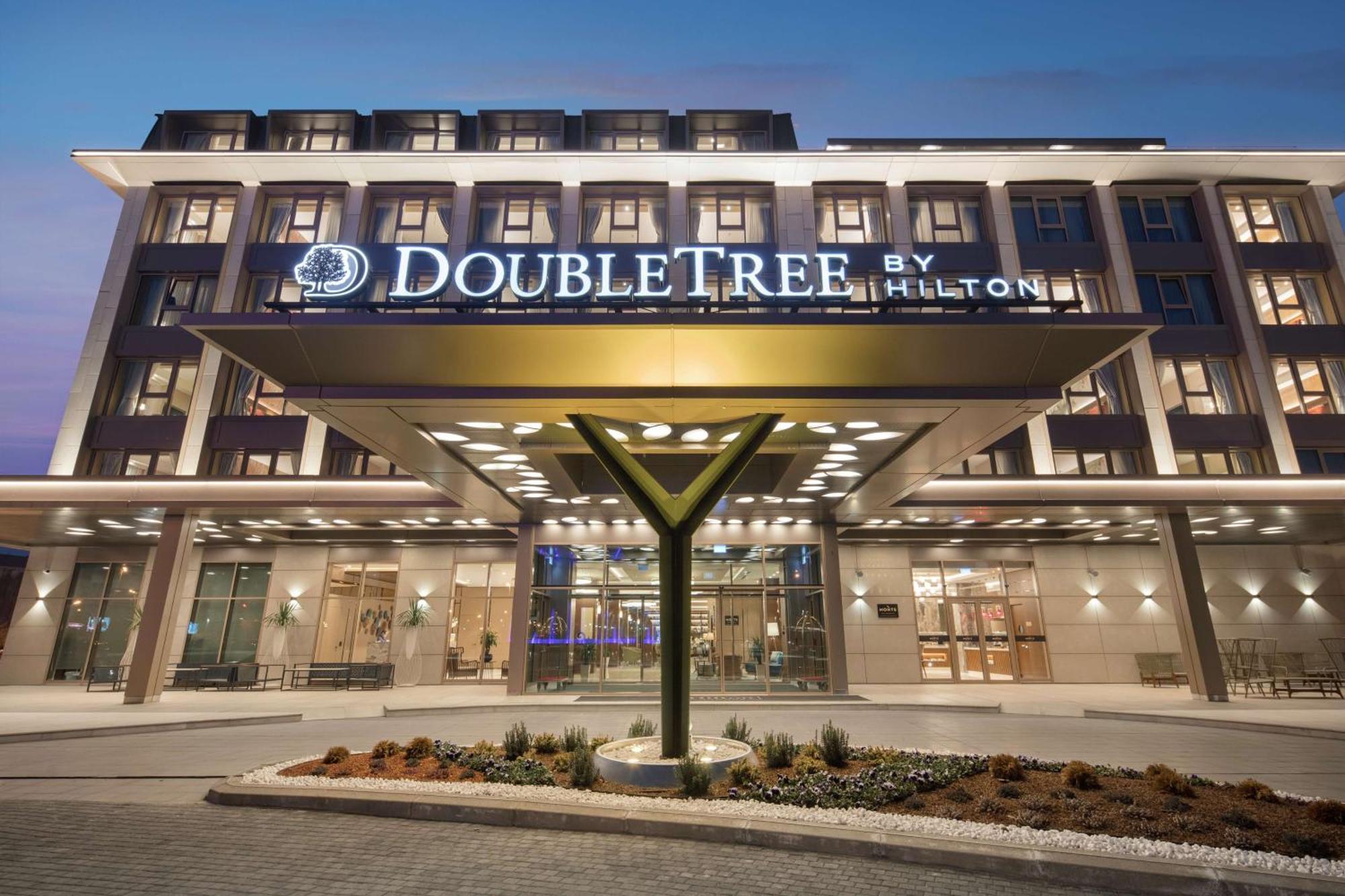 Doubletree By Hilton Skopje Otel Dış mekan fotoğraf
